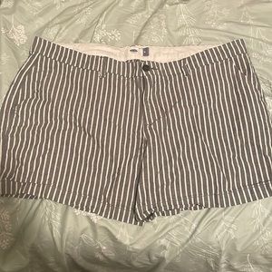 Old navy- grey striped shorts// Sz 16